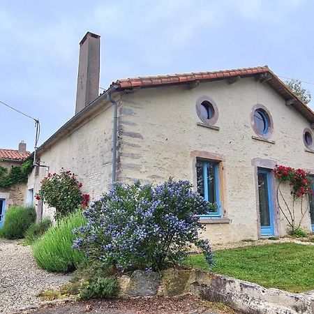 Saint-Pierre-du-CheminLe Terrier Maison De Campagne 250 M2 Grande Capacite 20 Couchages, 4500M2 De Terrain别墅 外观 照片