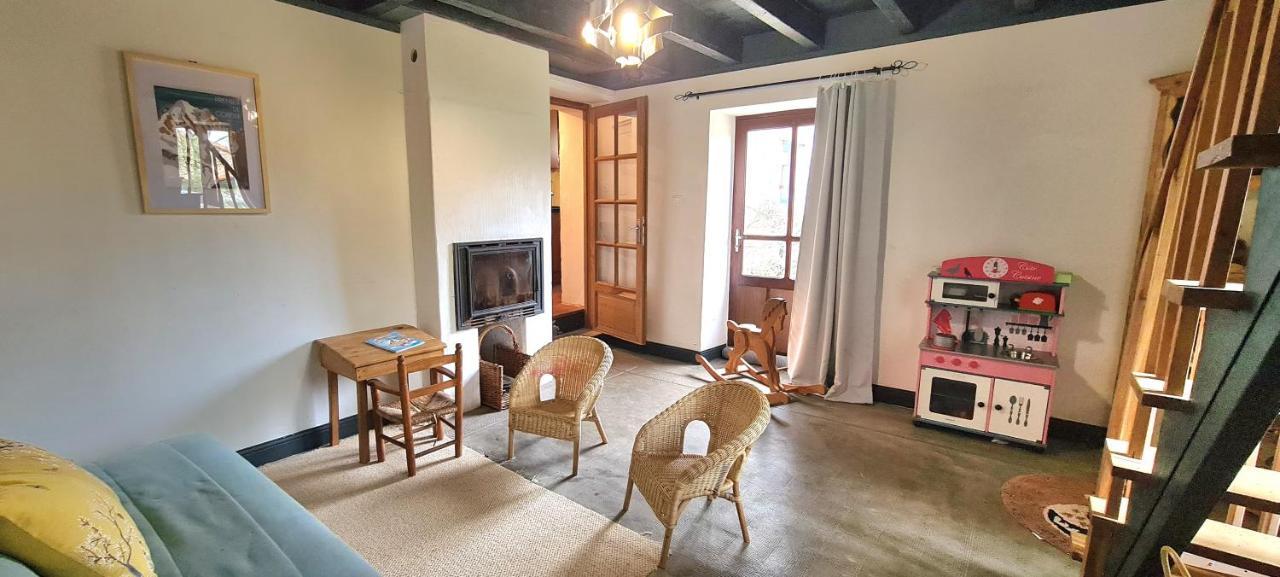 Saint-Pierre-du-CheminLe Terrier Maison De Campagne 250 M2 Grande Capacite 20 Couchages, 4500M2 De Terrain别墅 外观 照片