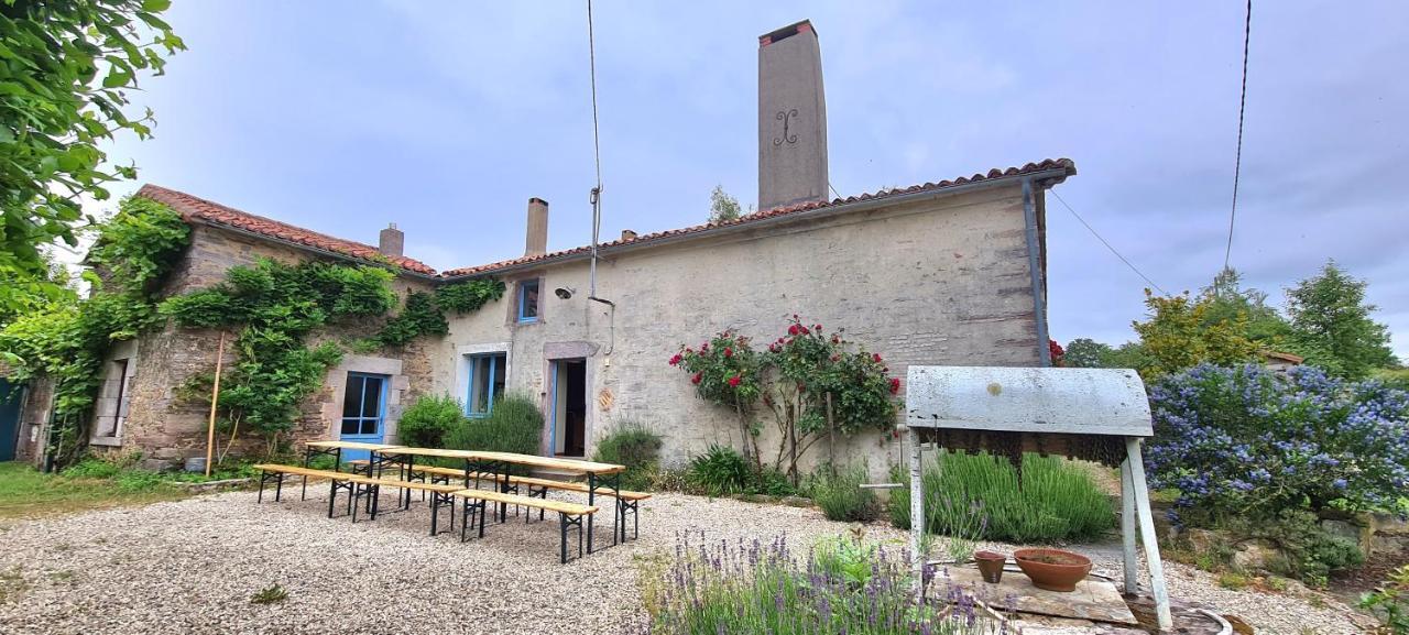 Saint-Pierre-du-CheminLe Terrier Maison De Campagne 250 M2 Grande Capacite 20 Couchages, 4500M2 De Terrain别墅 外观 照片