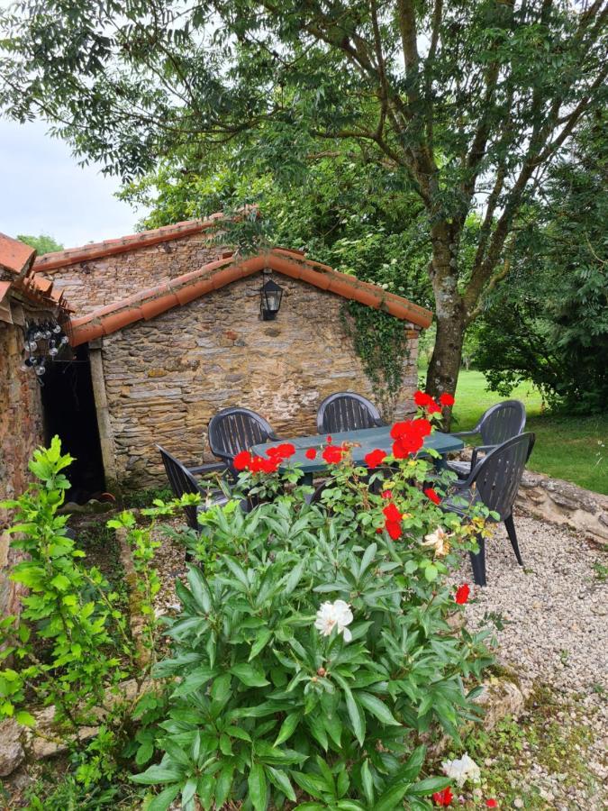 Saint-Pierre-du-CheminLe Terrier Maison De Campagne 250 M2 Grande Capacite 20 Couchages, 4500M2 De Terrain别墅 外观 照片