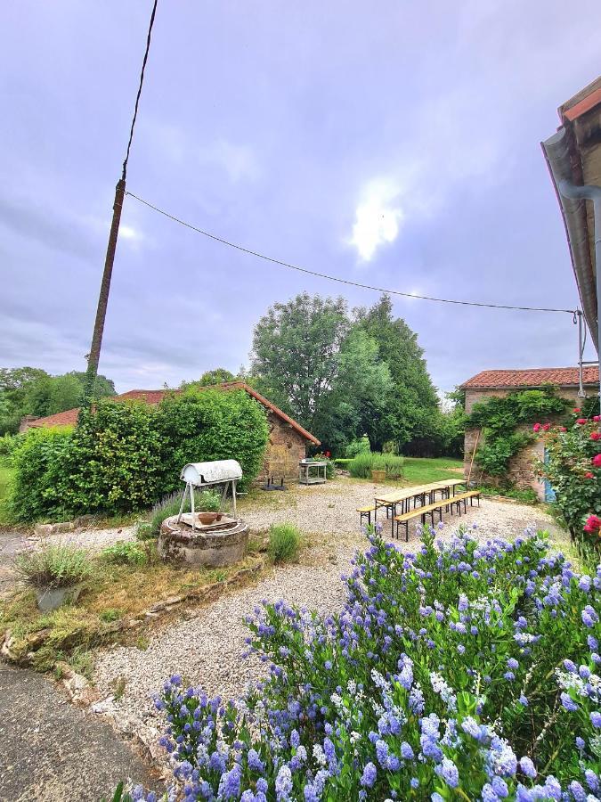 Saint-Pierre-du-CheminLe Terrier Maison De Campagne 250 M2 Grande Capacite 20 Couchages, 4500M2 De Terrain别墅 外观 照片
