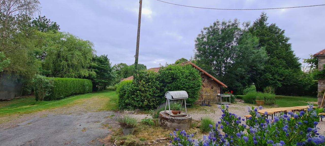 Saint-Pierre-du-CheminLe Terrier Maison De Campagne 250 M2 Grande Capacite 20 Couchages, 4500M2 De Terrain别墅 外观 照片