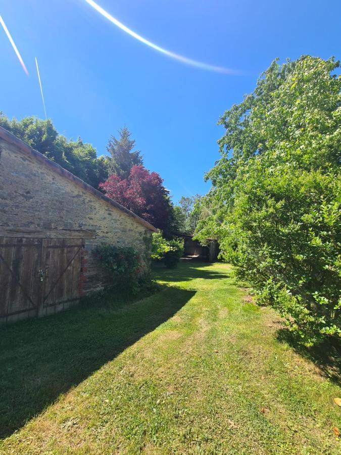 Saint-Pierre-du-CheminLe Terrier Maison De Campagne 250 M2 Grande Capacite 20 Couchages, 4500M2 De Terrain别墅 外观 照片