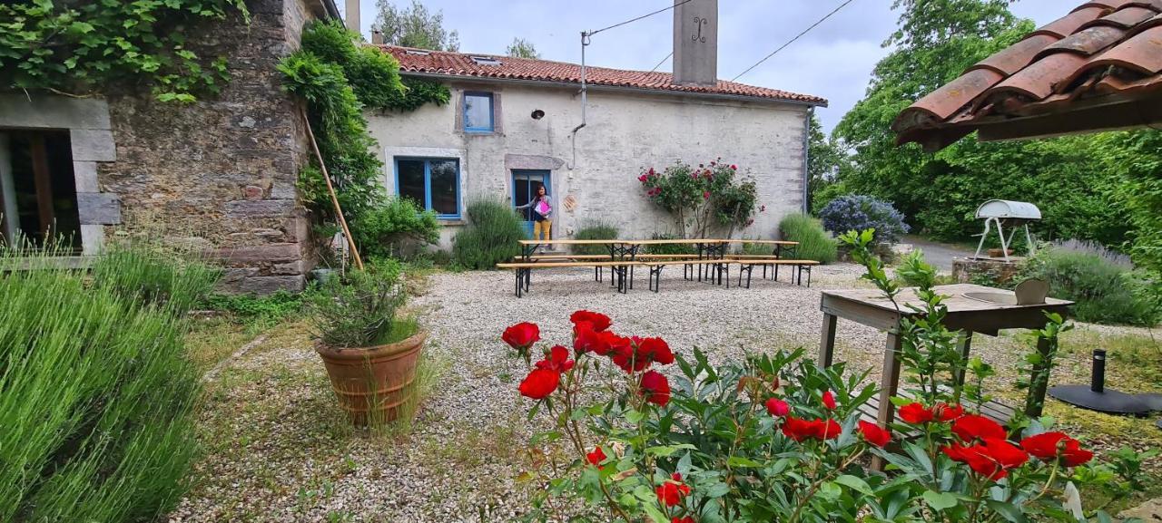 Saint-Pierre-du-CheminLe Terrier Maison De Campagne 250 M2 Grande Capacite 20 Couchages, 4500M2 De Terrain别墅 外观 照片